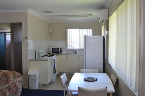 Sundial Holiday Units - Accommodation 4U 39