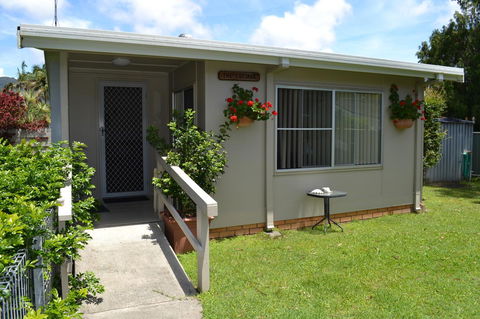 Sundial Holiday Units - Accommodation 4U 8