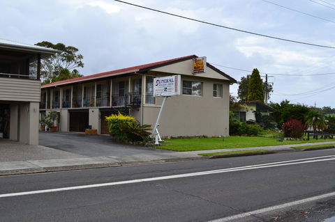 Sundial Holiday Units - Accommodation 4U 1