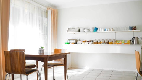 Almond Inn - Accommodation 4U 8