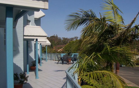 Breakers Apartments - Accommodation 4U 14
