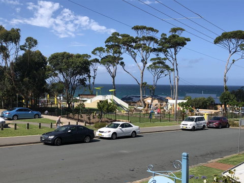 Breakers Apartments - Accommodation 4U 5