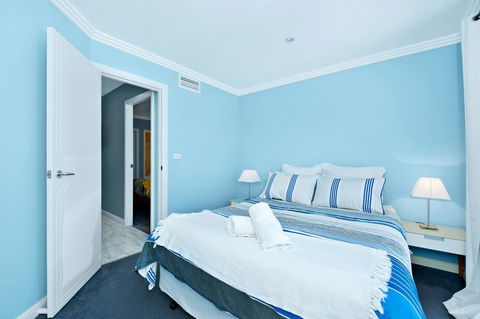 On The Beach Getaway - Accommodation 4U 5