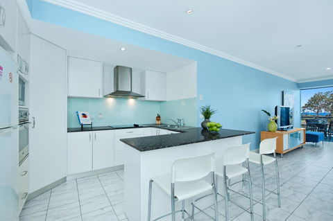 On The Beach Getaway - Accommodation 4U 3