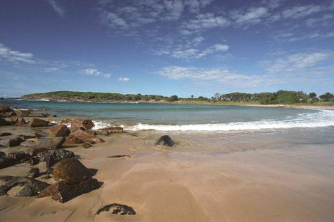On The Beach Getaway - Accommodation 4U 19