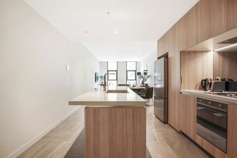 DD Apartments On Day - Accommodation 4U 13