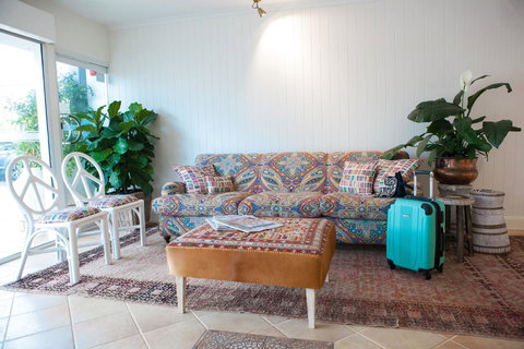 The Lord Byron - Accommodation 4U 19