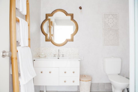 The Lord Byron - Accommodation 4U 10