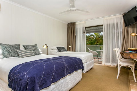 The Lord Byron - Accommodation 4U 8