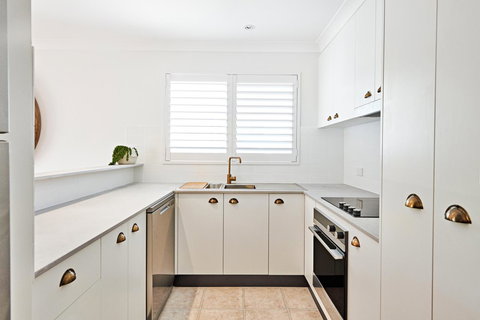 The Lord Byron - Accommodation 4U 15