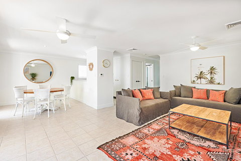 The Lord Byron - Accommodation 4U 12