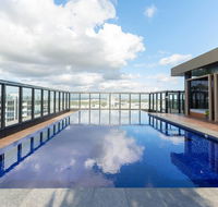 Japanese Style waterfront apt wt rooftop pool - Accommodation 4U