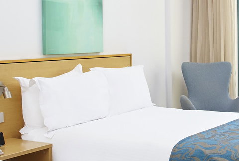 Crowne Plaza Sydney Coogee Beach, An IHG Hotel - Accommodation 4U 15