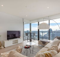 High Rise apt in Heart of Sydney wt Harbour View - Accommodation 4U