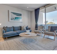 Oceanside Elegance At Superb Home Steps From Sand - Accommodation 4U