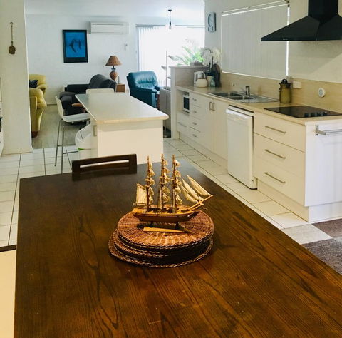 Yigala House - Accommodation 4U 11