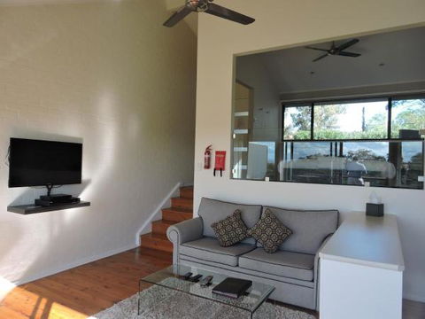 Wine Country Villas - Accommodation 4U 18