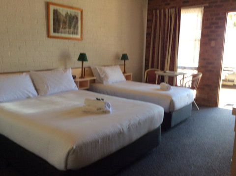 Bega Downs Motor Inn - Accommodation 4U 2