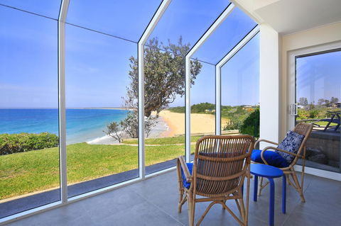 Neptune I Absolute Beachfront I Stunning Views - Accommodation 4U 4