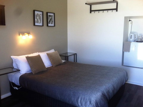 Altair Motel - Accommodation 4U 17