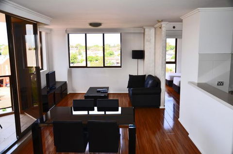 Fiori Apartments - Accommodation 4U 35