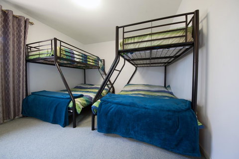 Condo 105 @ Horizons Golf Resort - Salamander Bay NSW - Accommodation 4U 10