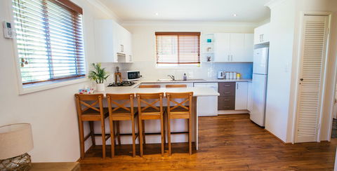 Sunbaker Pet Friendly Awards Finalist 4 Mins Walk To Culburra Beach - Accommodation 4U 13