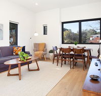 Stylish Apartment With Garage Near Bondi Beach - Accommodation 4U
