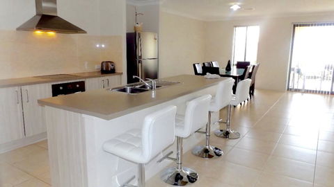 Jindabyne Executive - Accommodation 4U 8