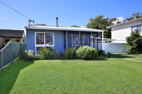 Hayes Beach House I Award Winner I 4 Mins To Beach - Accommodation 4U 19