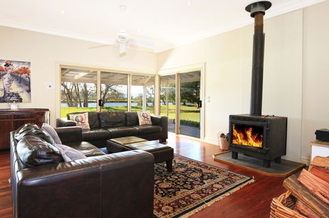 Terara Riverside Retreat - Accommodation 4U 0