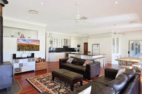 Terara Riverside Retreat - Accommodation 4U 6