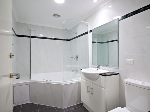 Messines Street, Breakwater Apartment, 104 - Accommodation 4U 9