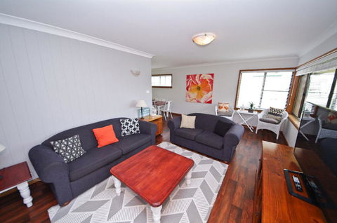 Breakaway, 11 Scott Street - Accommodation 4U 5