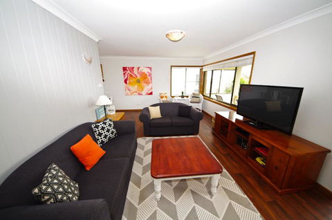Breakaway, 11 Scott Street - Accommodation 4U 8