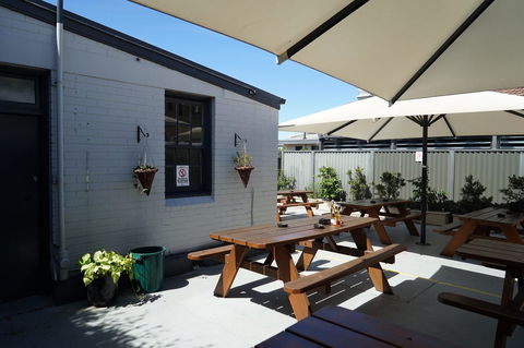 Rosehill Hotel - Accommodation 4U 34