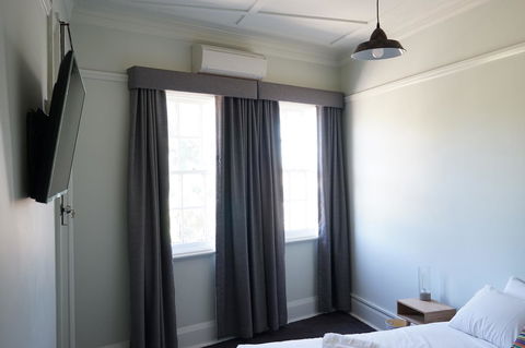 Rosehill Hotel - Accommodation 4U 31