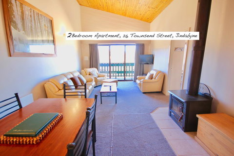 Full Circle Apartments - Accommodation 4U 26