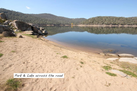 Full Circle Apartments - Accommodation 4U 34