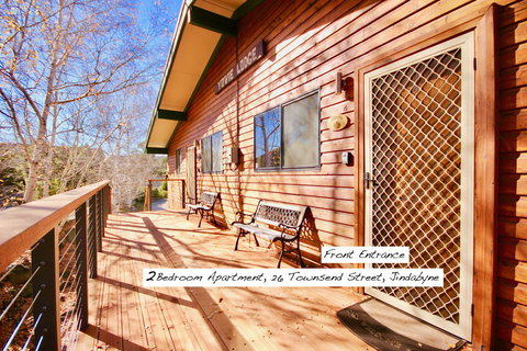 Full Circle Apartments - Accommodation 4U 25