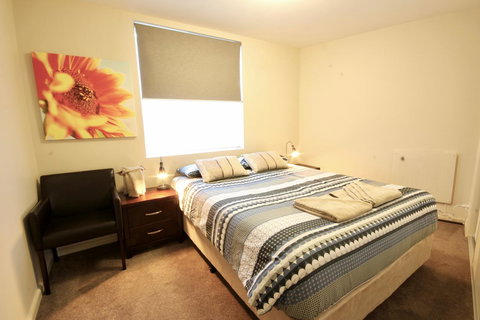 Full Circle Apartments - Accommodation 4U 9