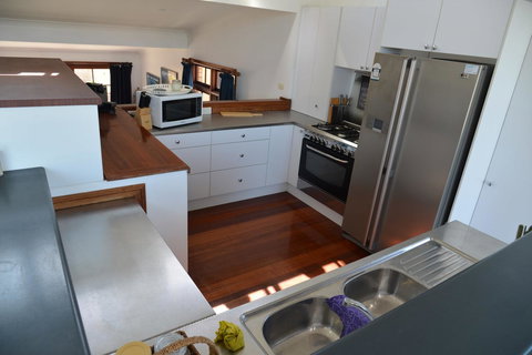 The Boat House - Accommodation 4U 14