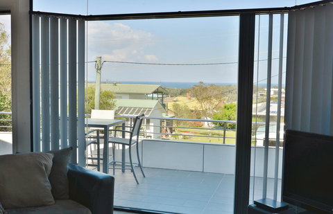 The Boat House - Accommodation 4U 1