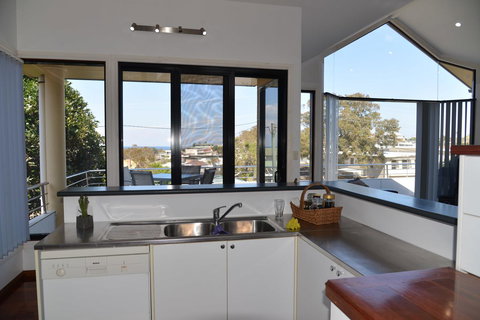 The Boat House - Accommodation 4U 0