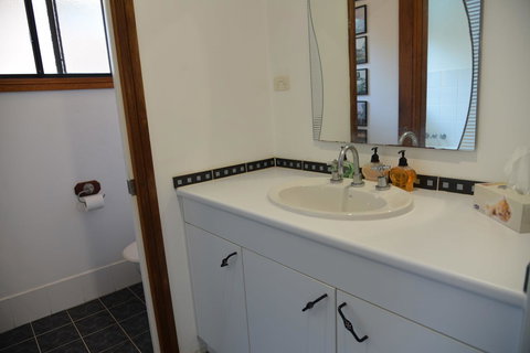 The Boat House - Accommodation 4U 22