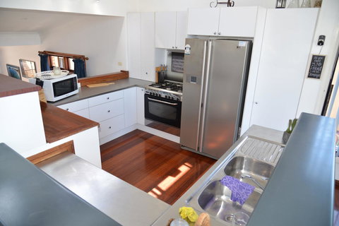 The Boat House - Accommodation 4U 5