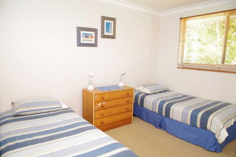 Coastwatch, 26 Comara Terrace - Accommodation 4U 8