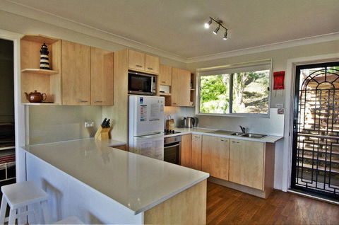 Coastwatch, 26 Comara Terrace - Accommodation 4U 2