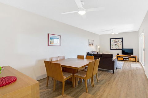 Victoria Parade, Kiah, Unit 10, 53 - Accommodation 4U 6