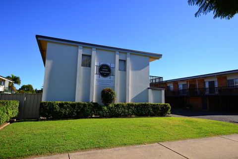 City Centre Apartments - Accommodation 4U 8